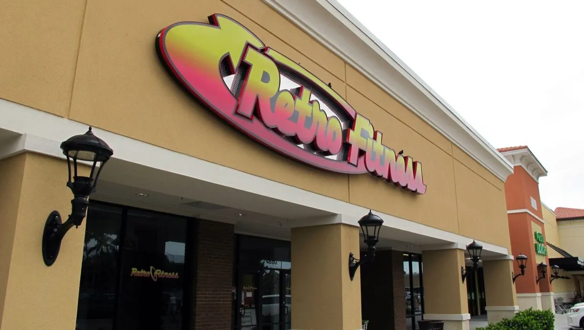 Retro Fitness Gym Entrance