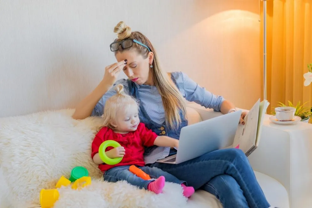 9 Tips To Avoid Stay At Home Moms' Depression